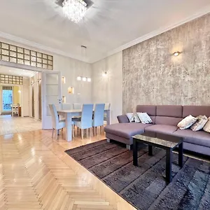 Exclusive Colourful Flat In The , Budapest Hungría