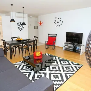 Luxury Apts Leone Centre Apartamento