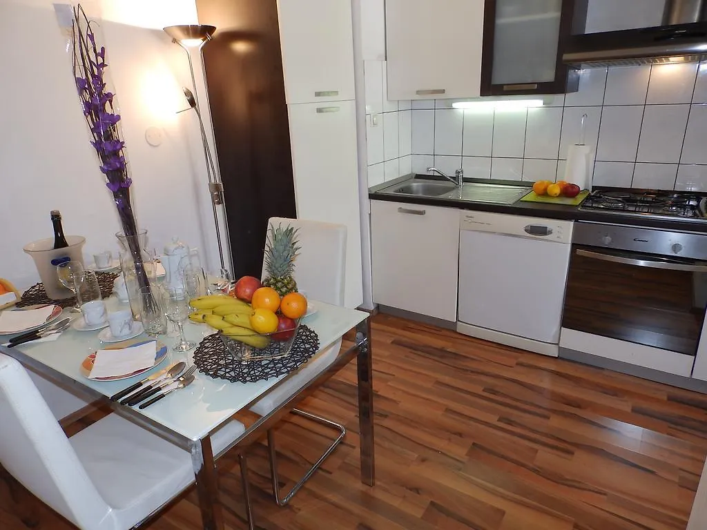 Apartment Davor Split