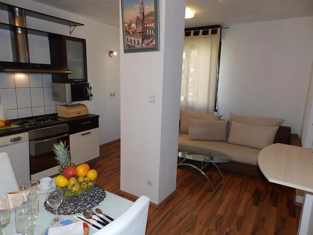 Apartment Davor Split 0*,